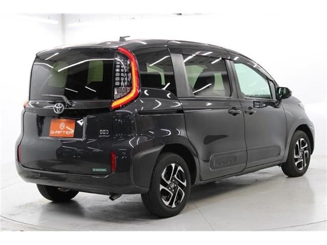 TOYOTA SIENTA HYBRID 2023