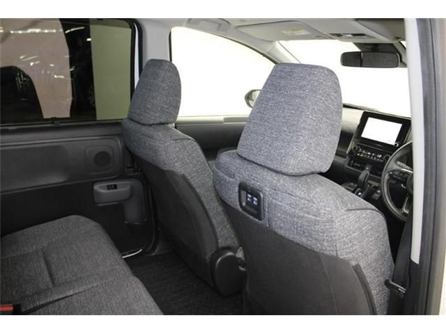 TOYOTA SIENTA HYBRID 2022