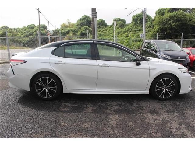 TOYOTA CAMRY HYBRID 2019