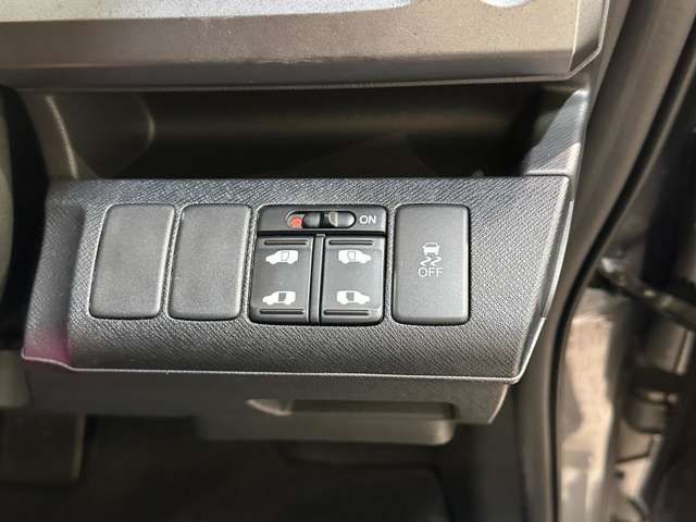 HONDA STEPWAGON SPADA 2012