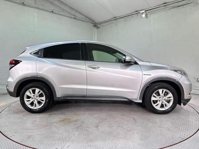 HONDA VEZEL HYBRID 2015