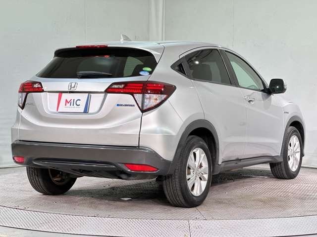 HONDA VEZEL HYBRID 2015