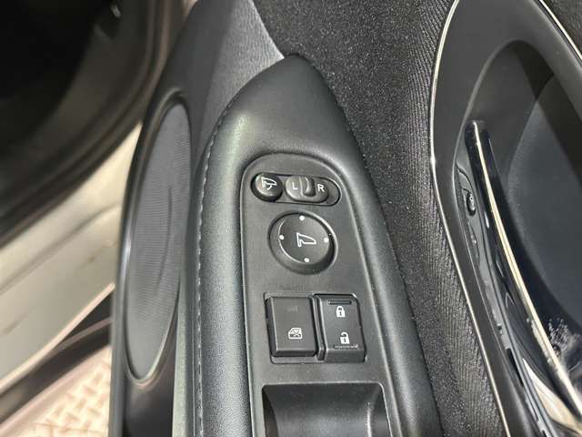 HONDA VEZEL HYBRID 2015