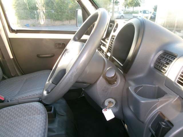 DAIHATSU HIJET CARGO 4WD 2017