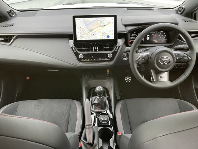 TOYOTA GR COROLLA 2024