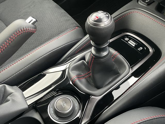 TOYOTA GR COROLLA 2024