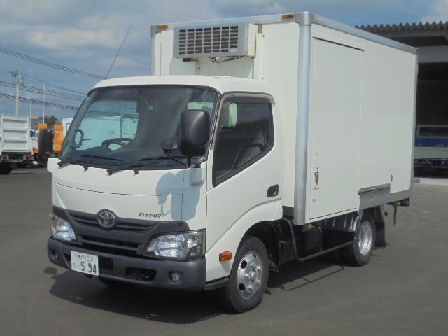TOYOTA DYNA 2016