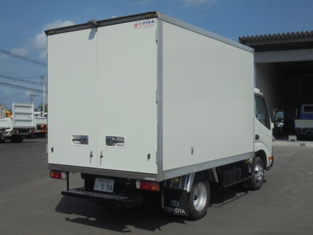 TOYOTA DYNA 2016