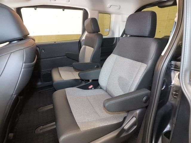 HONDA FREED e:HEV 2025