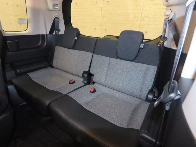 HONDA FREED e:HEV 2025