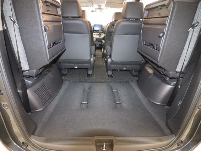 HONDA FREED e:HEV 2025