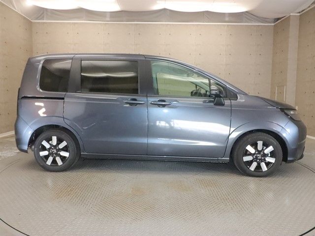 HONDA FREED e:HEV 2025