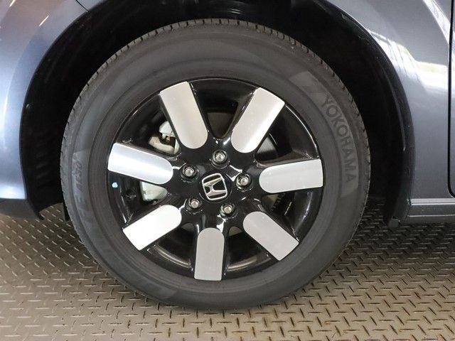 HONDA FREED e:HEV 2025