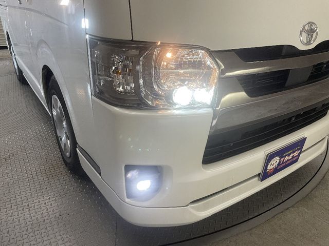 TOYOTA HIACE van 2WD 2022