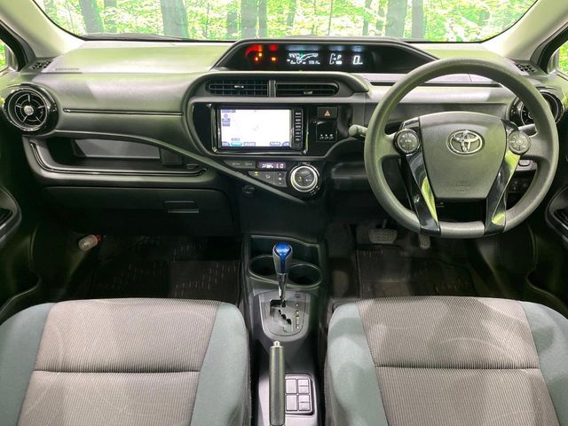 TOYOTA AQUA 2016