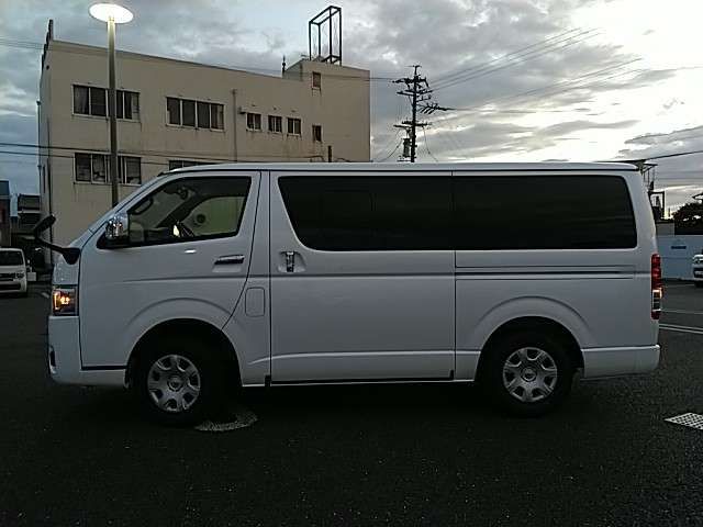 TOYOTA HIACE van 4WD 2025