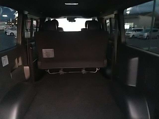 TOYOTA HIACE van 4WD 2025