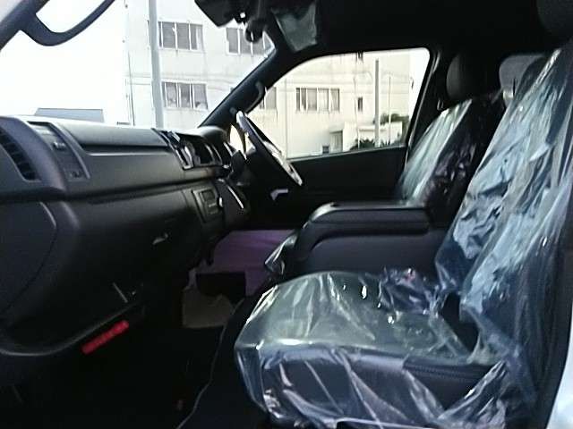 TOYOTA HIACE van 4WD 2025