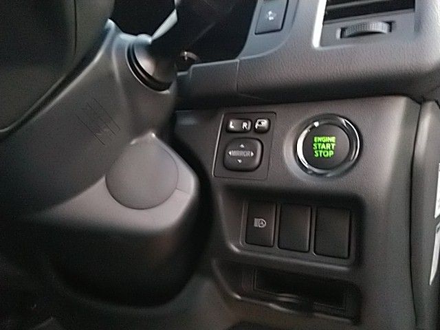 TOYOTA HIACE van 4WD 2025