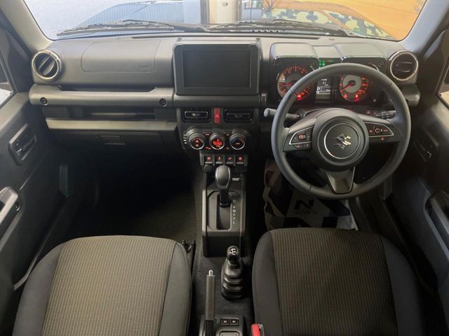 SUZUKI JIMNY NOMADE 2025