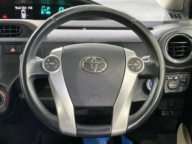 TOYOTA AQUA 2012
