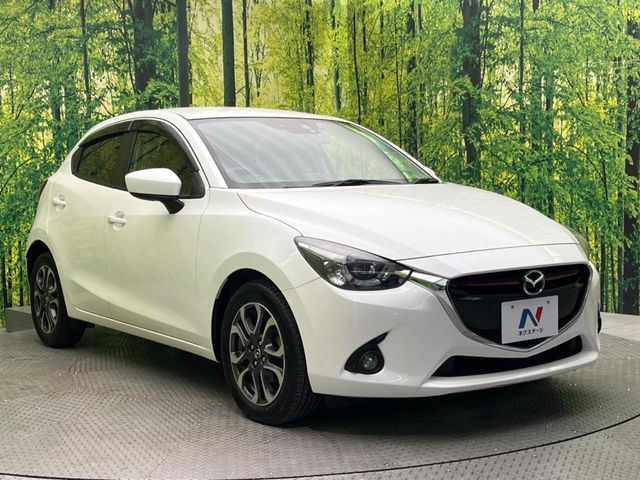 MAZDA DEMIO 2016