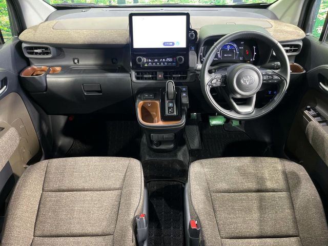 TOYOTA SIENTA HYBRID 2023