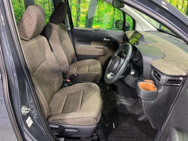 TOYOTA SIENTA HYBRID 2023