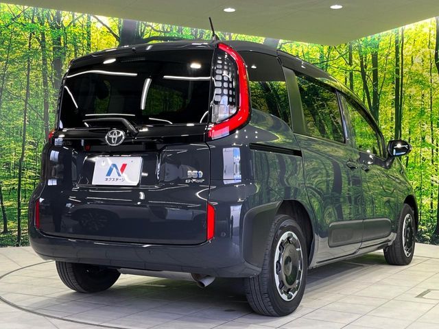 TOYOTA SIENTA HYBRID 2023