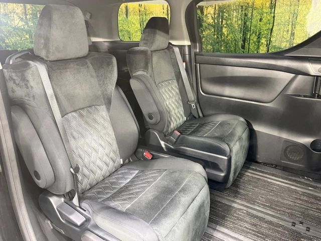 TOYOTA VELLFIRE 2018