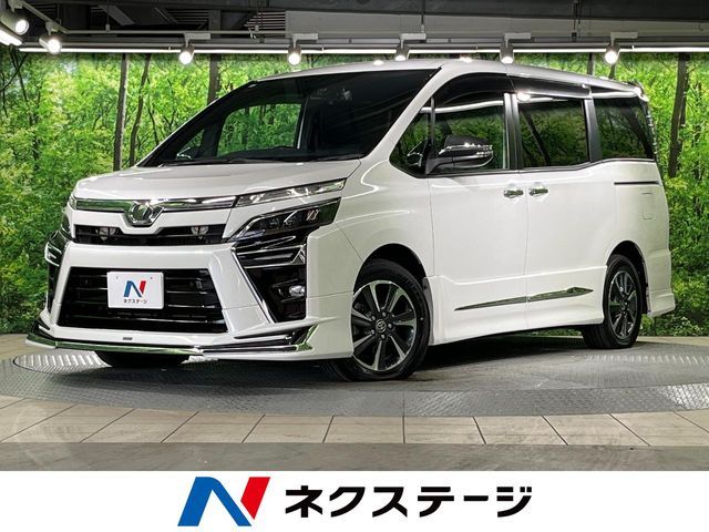 TOYOTA VOXY 2019