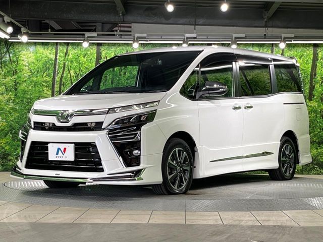 TOYOTA VOXY 2019