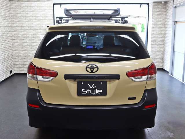 TOYOTA WISH 2012