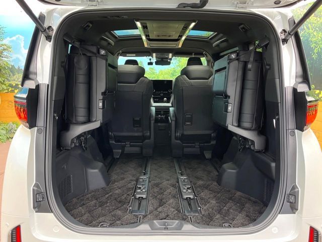 TOYOTA VELLFIRE  HYBRID 2024