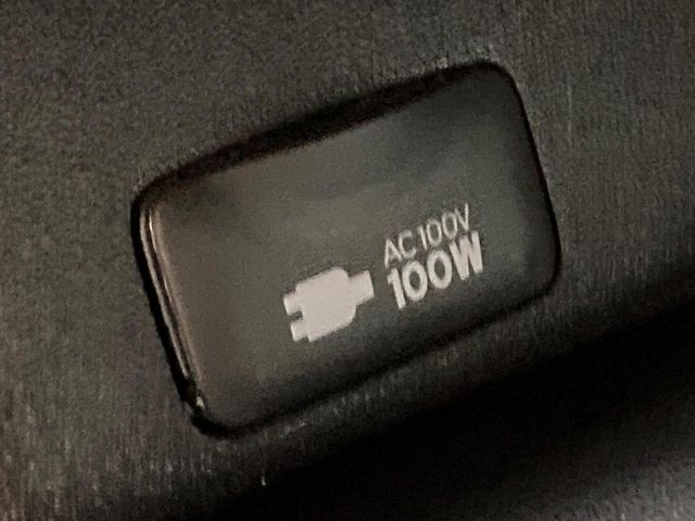 TOYOTA HIACE van 4WD 2024