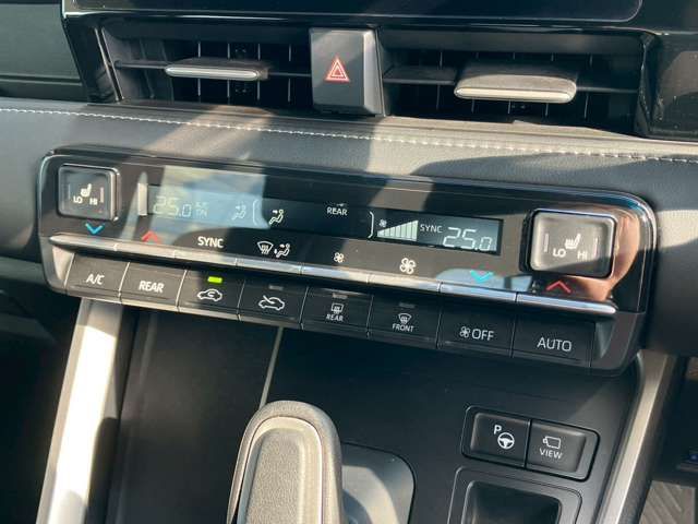 TOYOTA NOAH HYBRID 4WD 2023