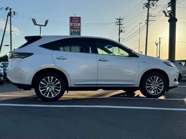 TOYOTA HARRIER HYBRID 2014