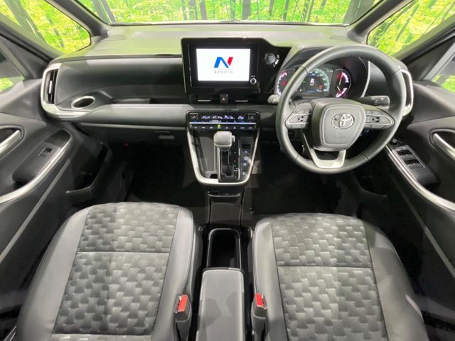 TOYOTA VOXY 4WD 2024