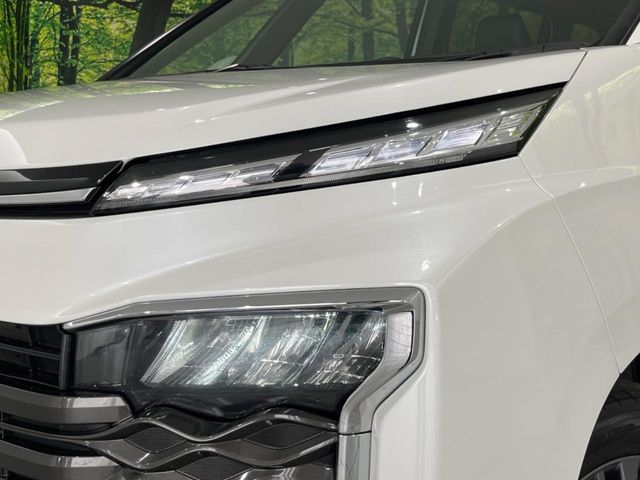 TOYOTA VOXY 4WD 2024