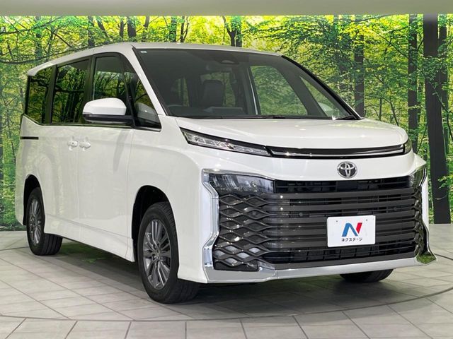 TOYOTA VOXY 4WD 2024