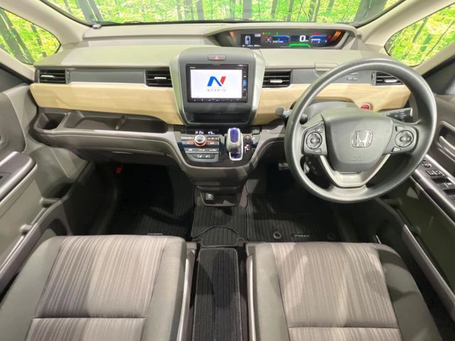 HONDA FREED HYBRID 4WD 2016