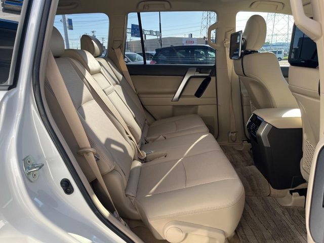 TOYOTA LANDCRUISER PRADO 2022