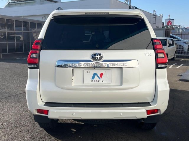 TOYOTA LANDCRUISER PRADO 2022