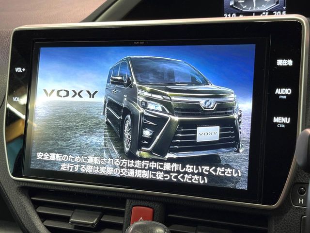 TOYOTA VOXY 2018