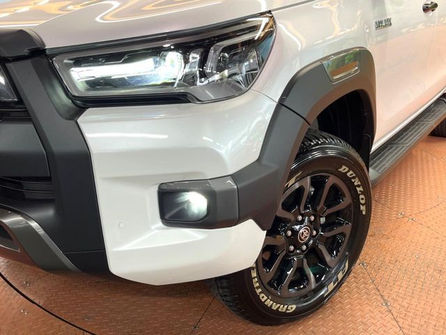 TOYOTA HILUX 4WD 2024
