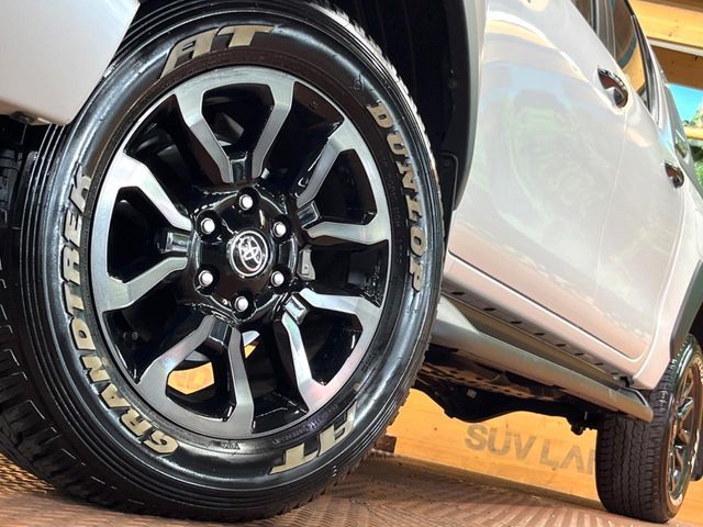 TOYOTA HILUX 4WD 2024