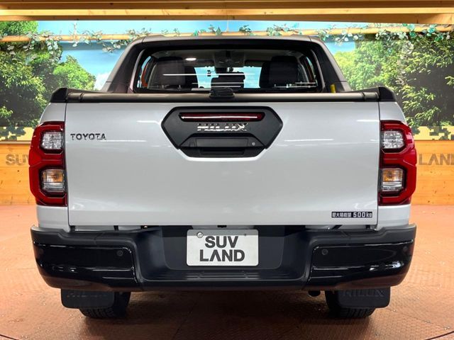 TOYOTA HILUX 4WD 2024