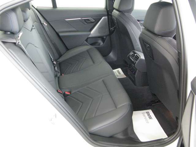 BMW BMW 5series sedan 2024