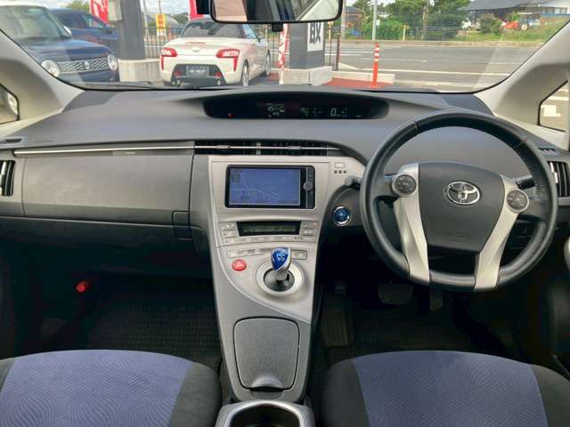 TOYOTA PRIUS 2014