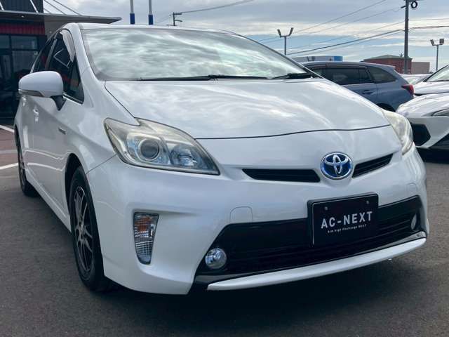 TOYOTA PRIUS 2014